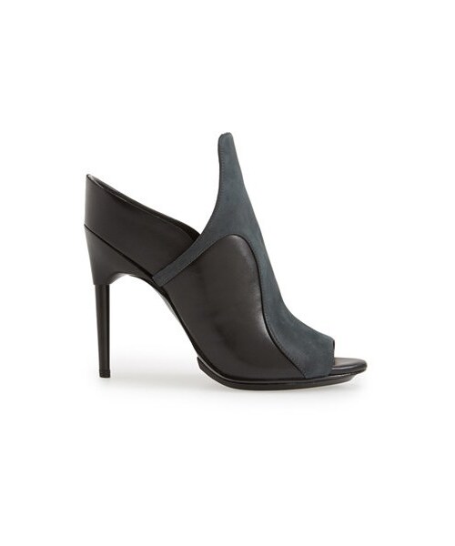 3.1 Phillip Lim(スリーワンフィリップリム)の「3.1 Phillip Lim 'Aria' Leather & Suede Peep Toe Mule Sandal (Women)(サンダル・レディース・Anthracite/ Black・38.5 EU/39.5 EU/37 EU/37.5 EU/36 EU/39 EU/38 EU)」の4枚目の写真