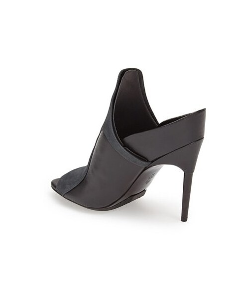 3.1 Phillip Lim(スリーワンフィリップリム)の「3.1 Phillip Lim 'Aria' Leather & Suede Peep Toe Mule Sandal (Women)(サンダル・レディース・Anthracite/ Black・38.5 EU/39.5 EU/37 EU/37.5 EU/36 EU/39 EU/38 EU)」の2枚目の写真