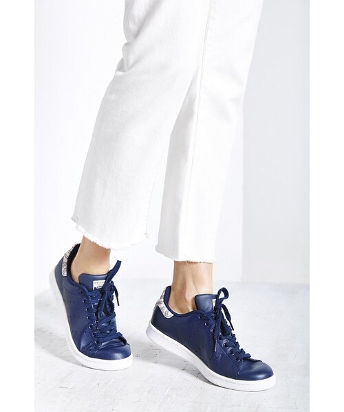 adidas(アディダス)の「Adidas Stan Smith Snake Sneaker(スニーカー・レディース・NAVY・8.5/7.5/8/9/9.5/10)」の1枚目の写真