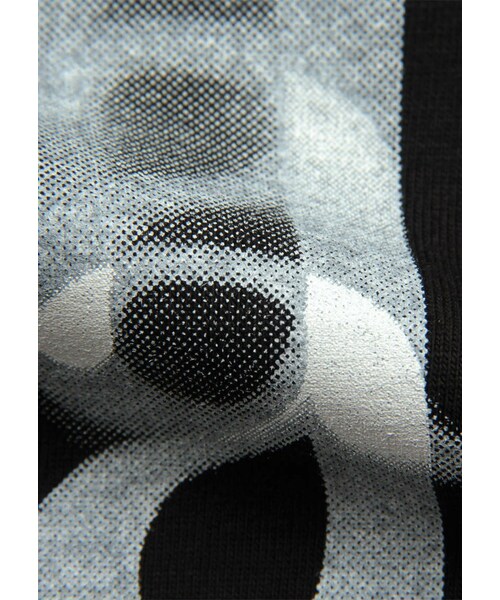 Design Tshirts Store graniph（デザイン　ティーシャツ　ストア　グラニフ）の「ワープ ロゴ（トップス・Black・SS/S/M/L）」の5枚目の写真
