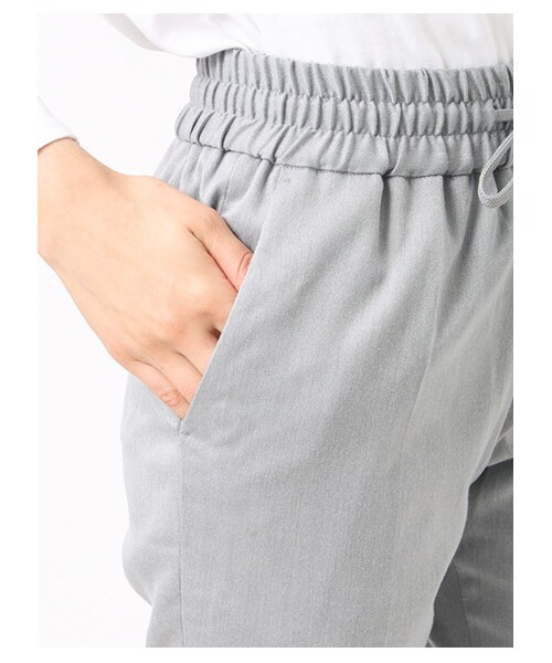 earth music&ecology（アースミュージックアンドエコロジー）の「裾リブパンツ（パンツ・レディース・ライトグレー/ブラック・S/M）」の5枚目の写真