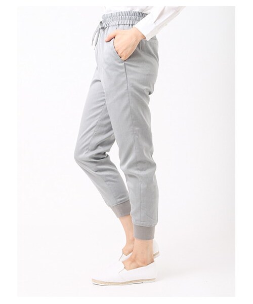 earth music&ecology（アースミュージックアンドエコロジー）の「裾リブパンツ（パンツ・レディース・ライトグレー/ブラック・S/M）」の2枚目の写真