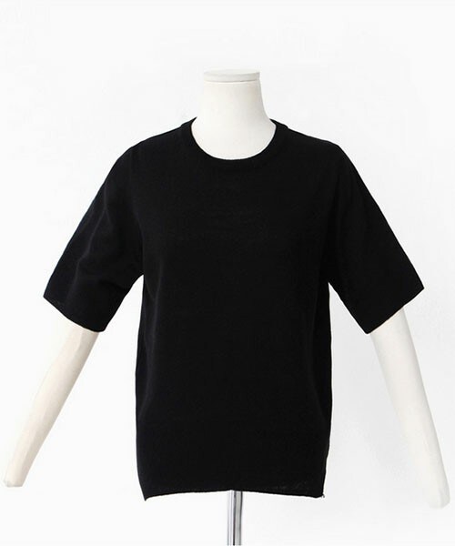 DHOLIC（ディーホリック）の「ラウンドネックサイドスリットトップス（Tシャツ/カットソー・レディース・アイボリー/ライトパープル/ネイビー/ミント/ベージュ/ブラック・FREE）」の2枚目の写真