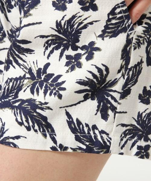 LOWRYS FARM（ローリーズファーム）の「バニランショーツ（パンツ・レディース・アイボリーベース08/ネイビーベース88・Ｍ/Ｌ）」の8枚目の写真