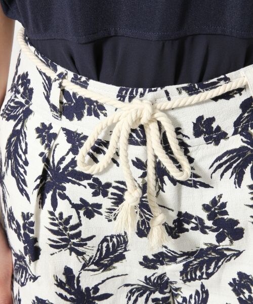 LOWRYS FARM（ローリーズファーム）の「バニランショーツ（パンツ・レディース・アイボリーベース08/ネイビーベース88・Ｍ/Ｌ）」の6枚目の写真