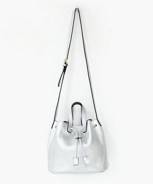 DHOLIC（ディーホリック）の「4colors本革巾着バッグ（ショルダーバッグ・レディース・ミント/ピンク/シルバー/ブラック・FREE）」の4枚目の写真