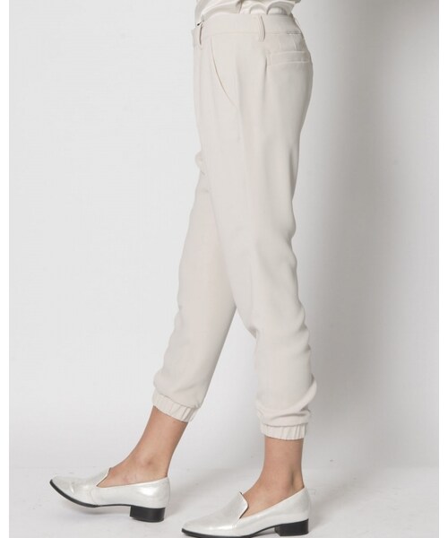 VICKY（ビッキー）の「エステルダブルクロスタックパンツ（パンツ・レディース・ブラック/グレージュ・SS/S/M）」の4枚目の写真