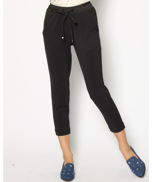 VICKY（ビッキー）の「アクアスーティングジャージカーゴゆるパンツ（パンツ・レディース・ホワイト/ブラック・S/M）」の2枚目の写真