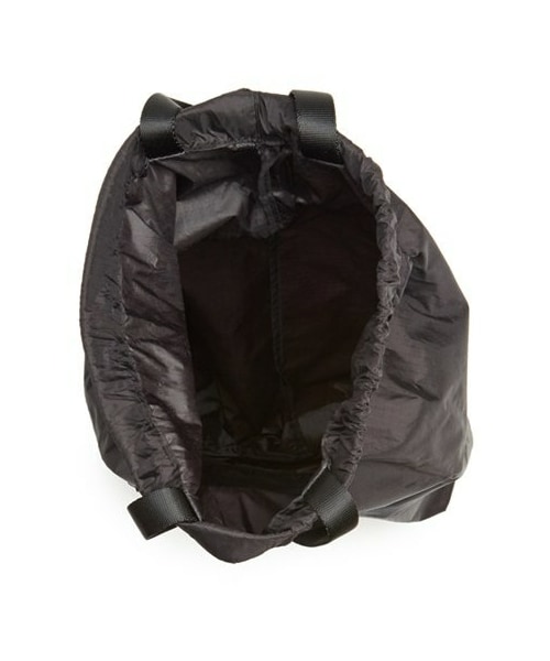 BAGGU(バグー)の「Baggu Ripstop Nylon Tote Pack(トートバッグ・レディース・Leopard/Black・12 1/2"W x 18"H x 10"D.)」の5枚目の写真