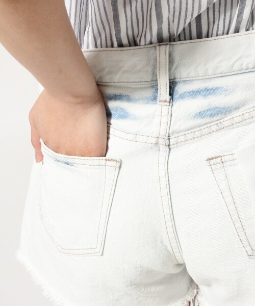 LOWRYS FARM（ローリーズファーム）の「ＢＡＳＩＣデニムショーツ（パンツ・レディース・オフ80/USED85・Ｍ/Ｌ）」の11枚目の写真