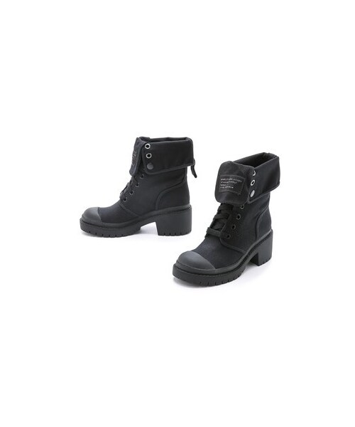 Marc by Marc Jacobs(マークバイマークジェイコブス)の「Marc by Marc Jacobs Army Boots(ブーツ・レディース・Black/Black・38.5/36.5/37/37.5/38/39/39.5/40/41/35/35.5/36)」の3枚目の写真