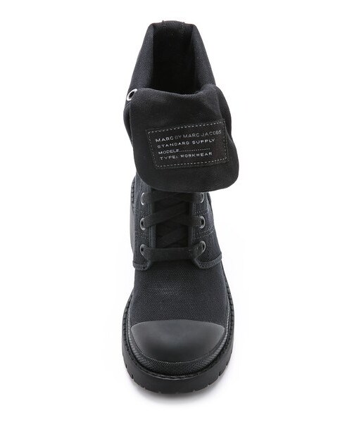 Marc by Marc Jacobs(マークバイマークジェイコブス)の「Marc by Marc Jacobs Army Boots(ブーツ・レディース・Black/Black・38.5/36.5/37/37.5/38/39/39.5/40/41/35/35.5/36)」の5枚目の写真