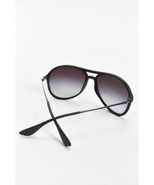 Ray-Ban（レイバン）の「Ray-Ban Matte Rubber Aviator Sunglasses（サングラス・メンズ・BLACK・ONE SIZE）」の6枚目の写真