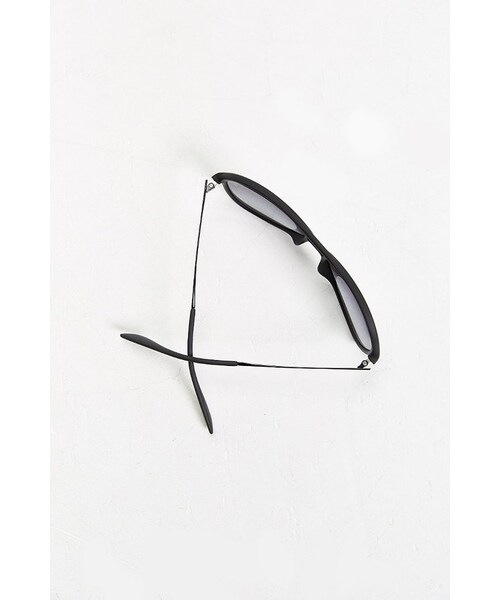 Ray-Ban（レイバン）の「Ray-Ban Matte Rubber Aviator Sunglasses（サングラス・メンズ・BLACK・ONE SIZE）」の2枚目の写真