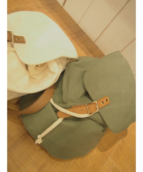 Ungrid（アングリッド）の「キャンバスリュックサック（バッグ・レディース・オフホワイト/カーキ・F）」の2枚目の写真