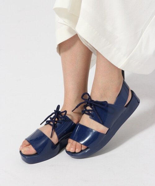 LEPSIM（レプシィム）の「【雨の日にもOK！レインサンダル！】レインレースＵＰサンダル（シューズ・レディース・ホワイト05/ブラック09/ブルー85・Ｍ(23-23.5)/Ｌ(24-24.5)）」の3枚目の写真