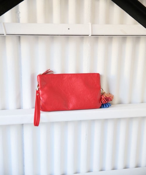 JEANASIS（ジーナシス）の「3タッセルミニショルダー（バッグ・レディース・マルチ/ブラック/レッド・FREE）」の3枚目の写真