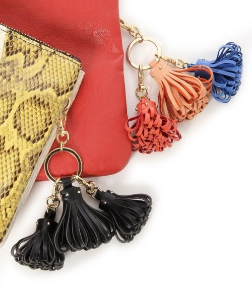 JEANASIS（ジーナシス）の「3タッセルミニショルダー（バッグ・レディース・マルチ/ブラック/レッド・FREE）」の10枚目の写真
