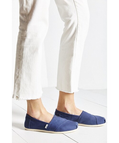 TOMS（トムス）の「TOMS Slip-On Shoe（その他パンツ・レディース・RED/GREY/NAVY/BLACK・8/7.5/7/6/8.5/9/10）」の3枚目の写真