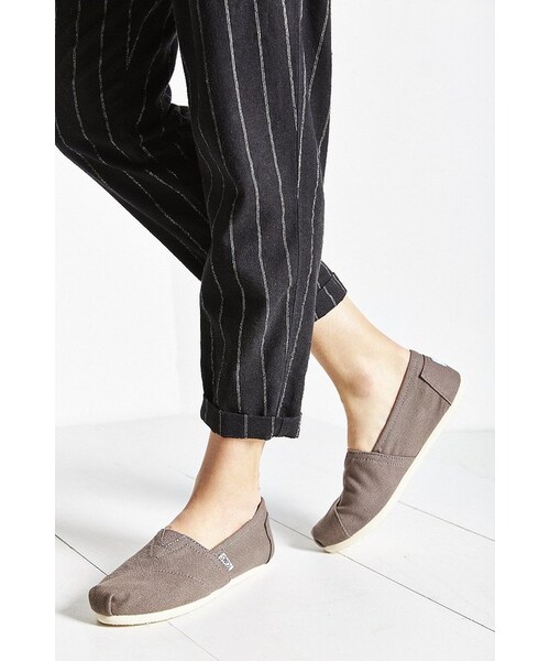 TOMS（トムス）の「TOMS Slip-On Shoe（その他パンツ・レディース・RED/GREY/NAVY/BLACK・8/7.5/7/6/8.5/9/10）」の5枚目の写真