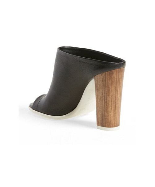 VINCE（ヴィンス）の「Vince 'Allison' Leather Mule Bootie (Women)（サンダル・レディース・Black/Heather Indigo/Nude・9 M/9.5 M/8 M/7.5 M/5 M/11 M/7 M/10 M/8.5 M/6.5 M/6 M/5.5 M）」の2枚目の写真