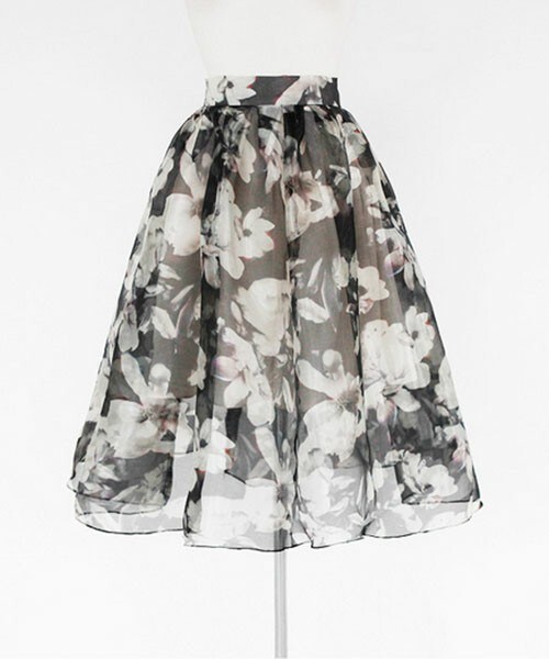 DHOLIC（ディーホリック）の「フローラルオーガンジーミディスカート（スカート・レディース・イエロートーン/レッドトーン/ブラックトーン・S/M）」の2枚目の写真
