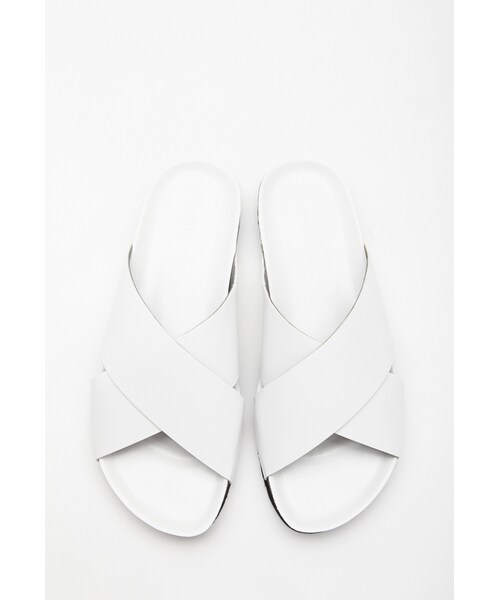 FOREVER 21（フォーエバー トゥエンティーワン）の「FOREVER 21 Faux Leather Crisscross Sandals（サンダル・レディース・White/Black・6.5/7/8/7.5/8.5/9/6/10/5.5）」の4枚目の写真