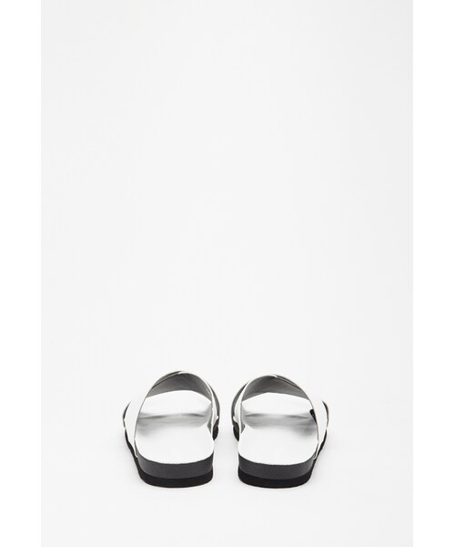 FOREVER 21（フォーエバー トゥエンティーワン）の「FOREVER 21 Faux Leather Crisscross Sandals（サンダル・レディース・White/Black・6.5/7/8/7.5/8.5/9/6/10/5.5）」の6枚目の写真
