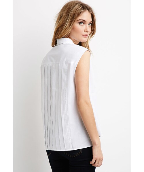 FOREVER 21(フォーエバー トゥエンティーワン)の「FOREVER 21 Pleated-Back Shirt(Tシャツ/カットソー・レディース・White・Medium/Large/X-Small/Small)」の2枚目の写真