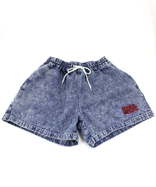 RNA（アールエヌエー）の「＜予約＞デニムイージーハーフパンツ（パンツ・レディース・インディゴケミカル/インディゴブルー・M）」の5枚目の写真