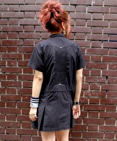 RNA（アールエヌエー）の「ボーンパナマシャツワンピース（ワンピース/ドレス・レディース・ホワイト/ブラック/シアンブルー・M）」の5枚目の写真