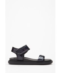 FOREVER 21 | FOREVER 21 Faux Patent Leather Flatform Sandals(サンダル)