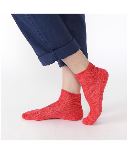 靴下屋（クツシタヤ）の「スペック総メッシュショートソックス（ソックス・靴下・レディース・キナリ/グレーモク/アカ/サックス/デニム/インディゴ・22.0～24.0cm）」の9枚目の写真