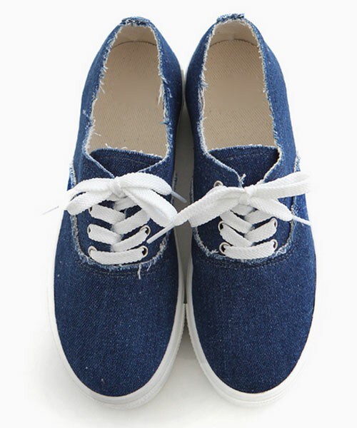 DHOLIC(ディーホリック)の「キャンバスプラットフォームスニーカー(スニーカー・レディース・ホワイトアイボリー/ディープブルーデニム・230/235/240/245/250)」の2枚目の写真