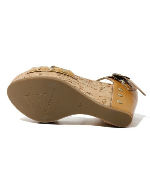 Bridget Birkin(ブリジットバーキン)の「【OroNero×Bridget Birkin】ベルトウエッジサンダル(サンダル・レディース・ブラウン/ダークブラウン/ベージュ/イエロー・35/36/37/38)」の6枚目の写真