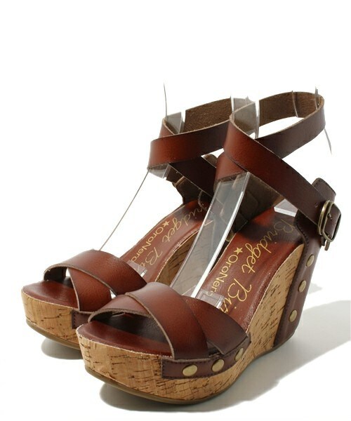 Bridget Birkin(ブリジットバーキン)の「【OroNero×Bridget Birkin】ベルトウエッジサンダル(サンダル・レディース・ブラウン/ダークブラウン/ベージュ/イエロー・35/36/37/38)」の3枚目の写真