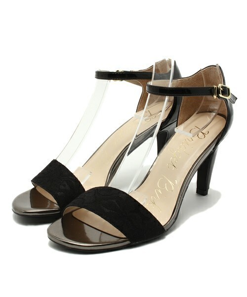 Bridget Birkin(ブリジットバーキン)の「花柄生地ヒールサンダル (542001)(サンダル・レディース・ホワイト/ブラック/イエロー/オレンジ・22.5/23/23.5/24/24.5/22)」の3枚目の写真