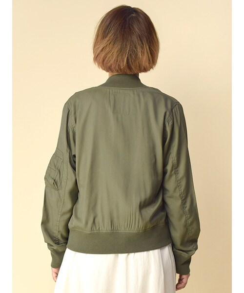 w closet（ダブルクローゼット）の「MA-1ブルゾン（ジャケット/アウター・レディース・カーキ/ブラック・FREE）」の5枚目の写真