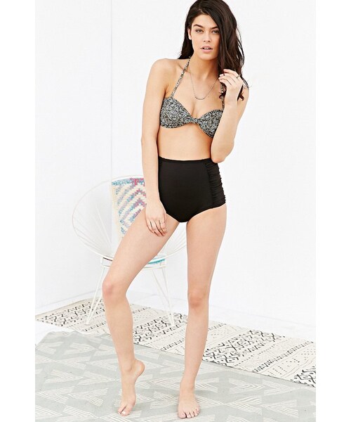 URBAN OUTFITTERS（アーバンアウトフィッターズ）の「Out From Under Ruched-Side High-Waisted Bikini Bottom（水着・レディース・SKY/BLACK・L/S/M）」の12枚目の写真