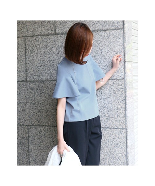 KBF（ケイビーエフ）の「袖フレアーTOPS（トップス・レディース・WHITE/L/BLUE/TOPGRAY・one）」の11枚目の写真