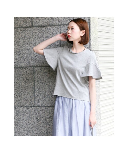 KBF（ケイビーエフ）の「袖フレアーTOPS（トップス・レディース・WHITE/L/BLUE/TOPGRAY・one）」の5枚目の写真