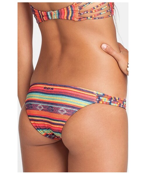 BILLABONG（ビラボン）の「Billabong 'Dominica Daze Tropic' Bikini Bottoms (Juniors)（水着・レディース・Red Multi・Medium/Large/Small）」の2枚目の写真