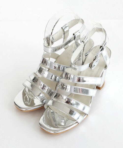 DHOLIC（ディーホリック）の「グラディエーターヒールサンダル（サンダル・レディース・ライトベージュ/シルバー/ゴールド/ブラック・225/230/235/240/245）」の3枚目の写真