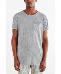 URBAN OUTFITTERS | Feathers Mineralized Long Scoop Neck Tee(Tシャツ/カットソー)