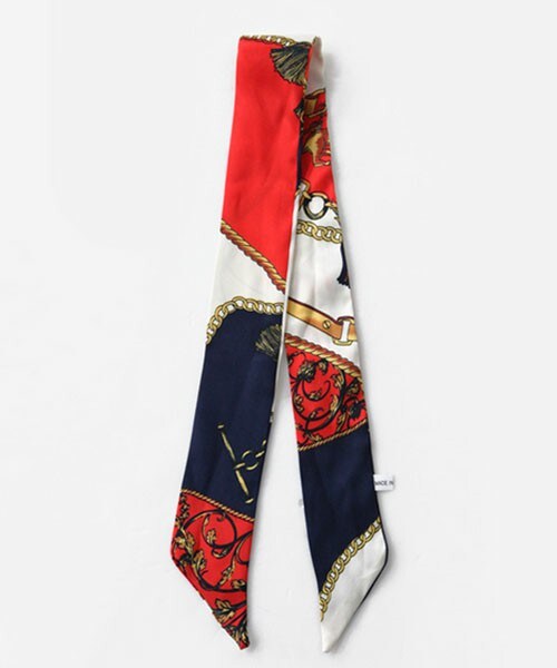 DHOLIC（ディーホリック）の「ユニーク柄スカーフモチーフヘアバンド（ヘアバンド・レディース・ディープミントA/レッドA/レッドB/ネイビーB/ブラックB・FREE）」の4枚目の写真