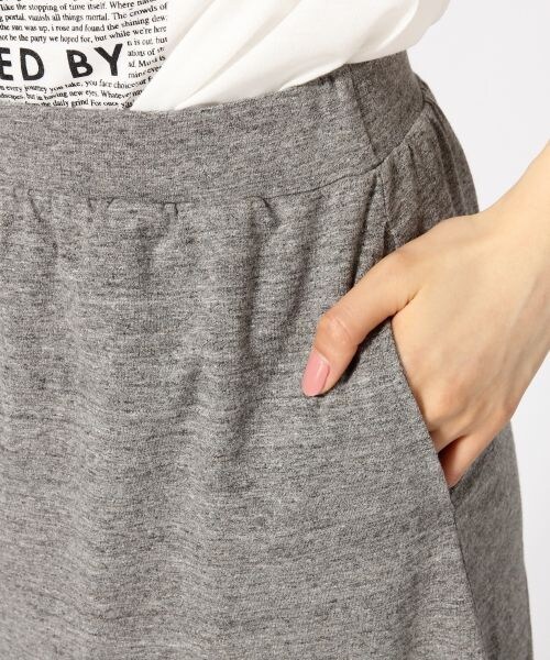 GLOBAL WORK（グローバルワーク）の「スパッツツキカットスカート（スカート・レディース・ブラック09/グレー12/カーキ78・Ｍ/Ｌ）」の10枚目の写真