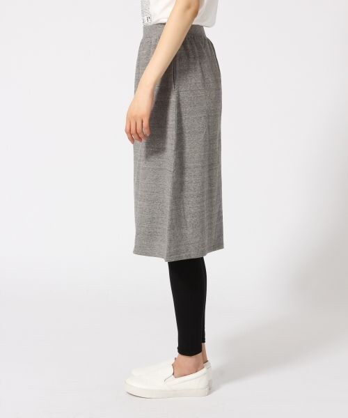 GLOBAL WORK（グローバルワーク）の「スパッツツキカットスカート（スカート・レディース・ブラック09/グレー12/カーキ78・Ｍ/Ｌ）」の7枚目の写真