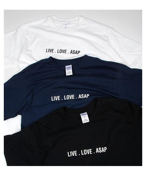 plain-me(プレインミー)の「愛要即時Slogan彩T(その他・メンズ・白/深藍)」の2枚目の写真
