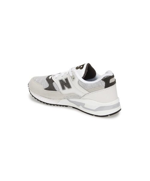 NEW BALANCE(ニューバランス)の「New Balance '530' Sneaker (Women)(スニーカー・レディース・White/ Grey/Grey/ Pink・6 B/10 B/11 B/12 B/5.5 B/6.5 B/7 B/7.5 B/8 B/8.5 B/9 B/9.5 B)」の5枚目の写真