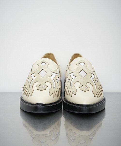 TOGA PULLA（トーガ　プルラ）の「TOGA PULLA　イーグルスリッポン（その他シューズ・レディース・ブラック/ベージュ・36/37/38/39）」の11枚目の写真